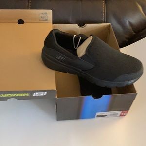 Men Skechers memory foam